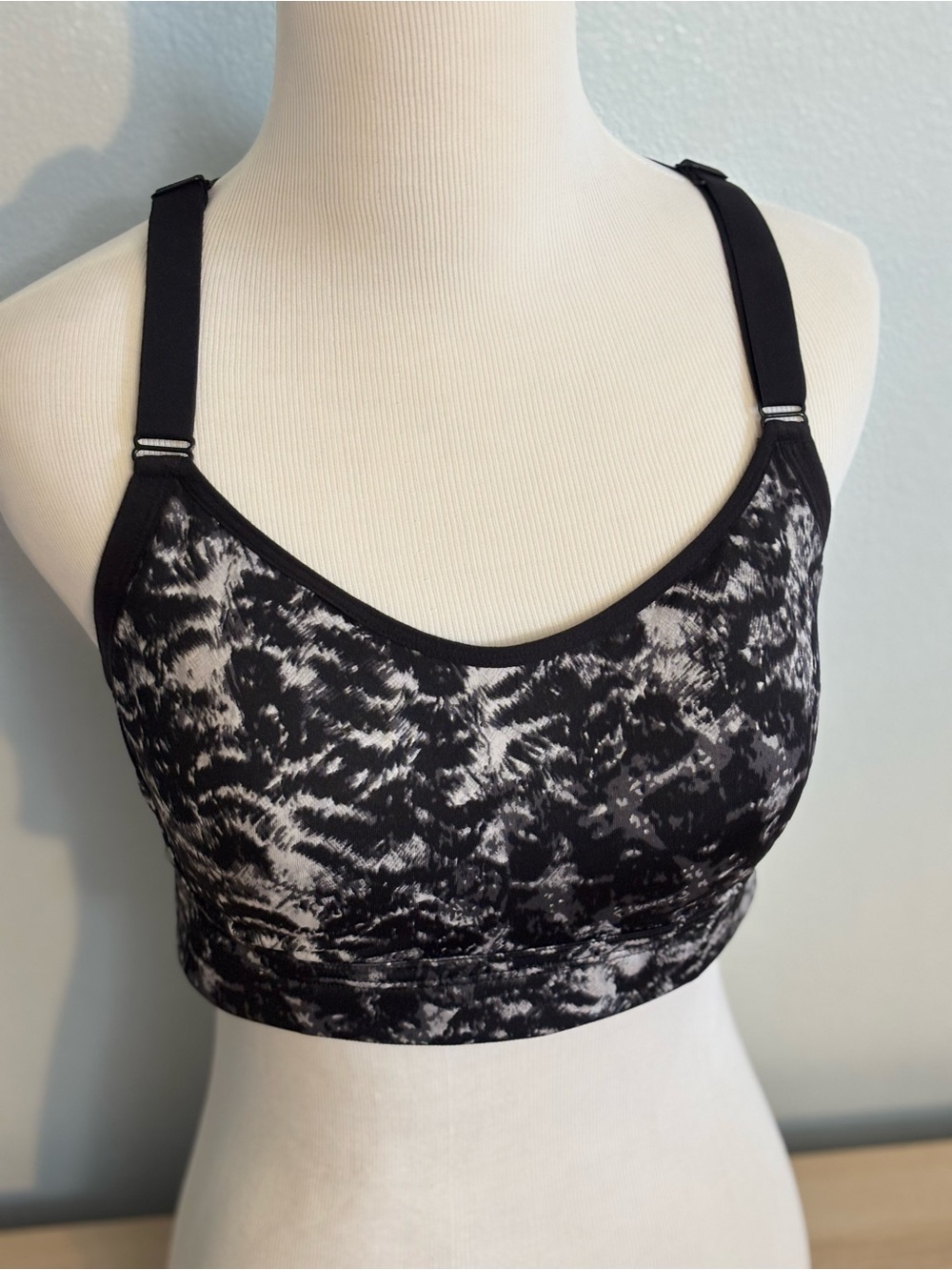Black & White Printed Supportive Sports Bralette